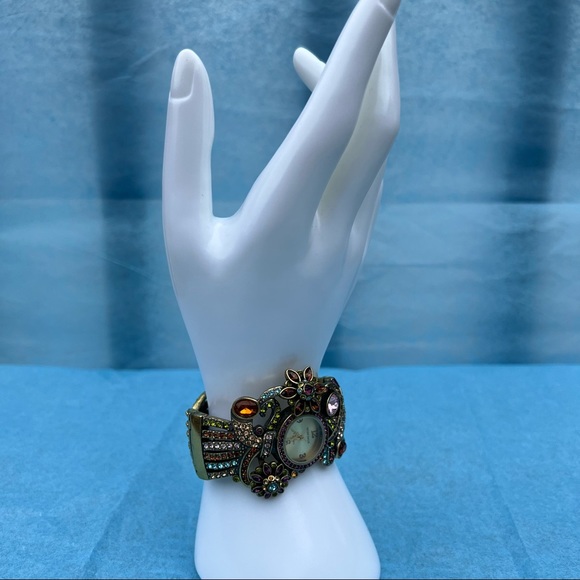 Heidi Daus Crystal Flower Garden Watch - Picture 9 of 10